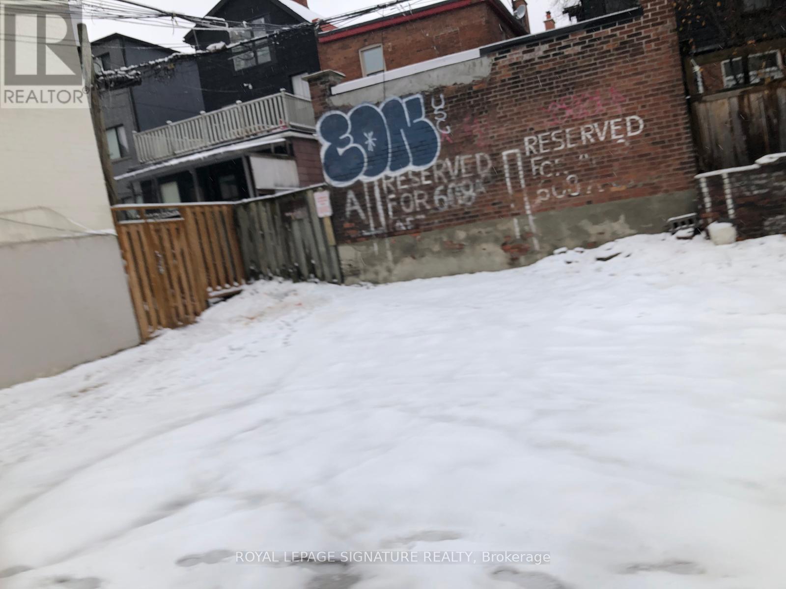 608 Gerrard Street, Toronto, Ontario  M4M 1Y3 - Photo 8 - E12558748