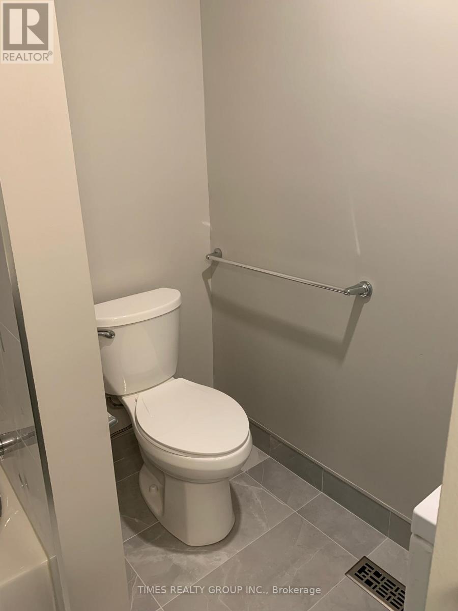 Main - 3346 Ivernia Road, Mississauga, Ontario  L4Y 3E8 - Photo 12 - W12650308