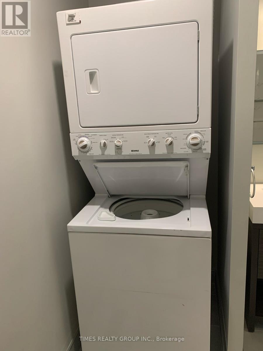 Main - 3346 Ivernia Road, Mississauga, Ontario  L4Y 3E8 - Photo 13 - W12650308