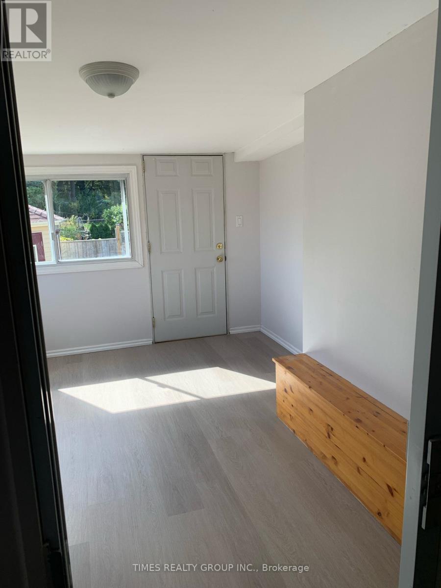 Main - 3346 Ivernia Road, Mississauga, Ontario  L4Y 3E8 - Photo 18 - W12650308