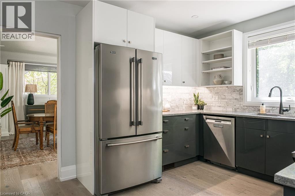 3 Oakwood Place, Hamilton, Ontario  L8S 4C9 - Photo 13 - 40763131