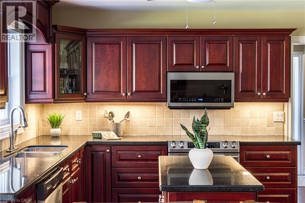 1577 Old Spar Court, Mississauga, Ontario  L5J 1B4 - Photo 17 - 40764647