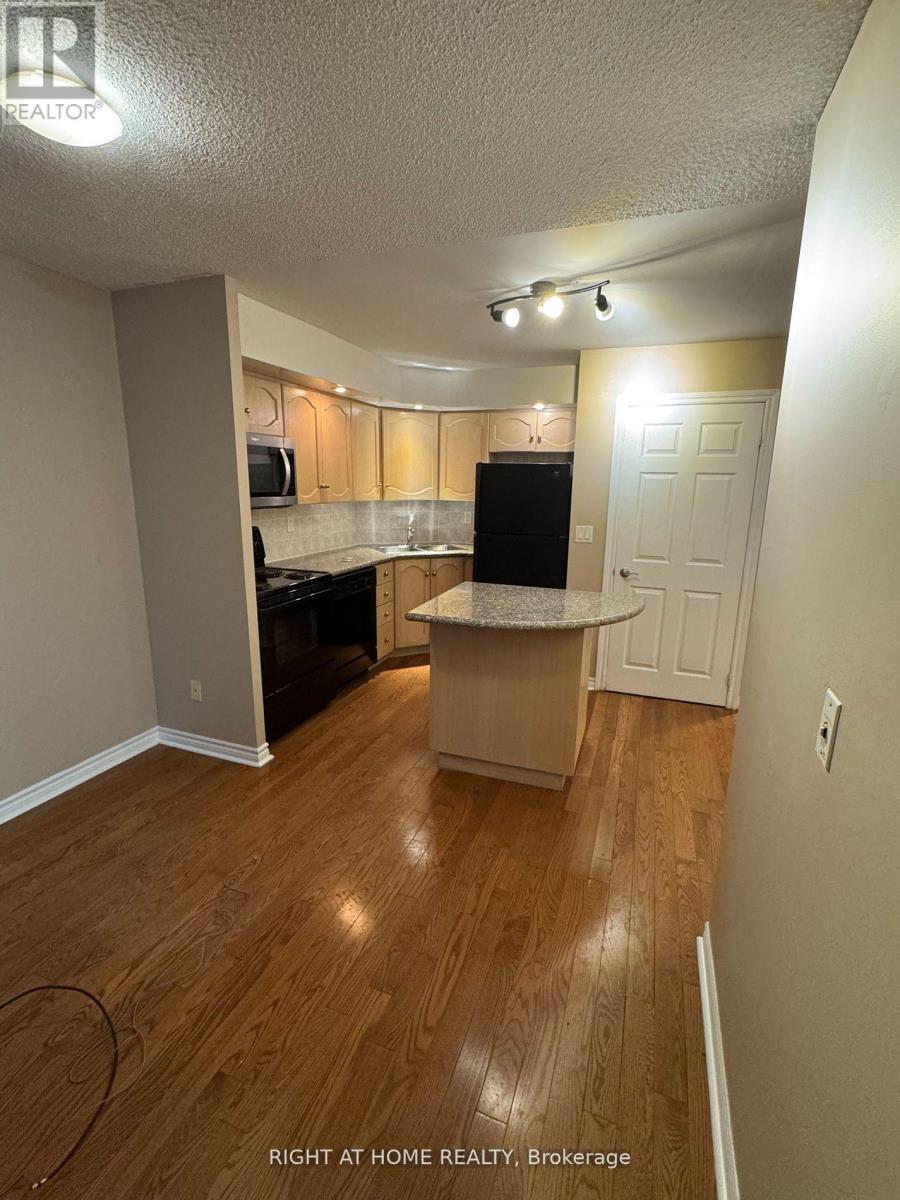 644 - 250 Wellington Street W, Toronto, Ontario  M5V 3P6 - Photo 2 - C12650320