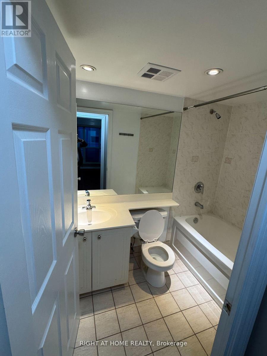 644 - 250 Wellington Street W, Toronto, Ontario  M5V 3P6 - Photo 7 - C12650320