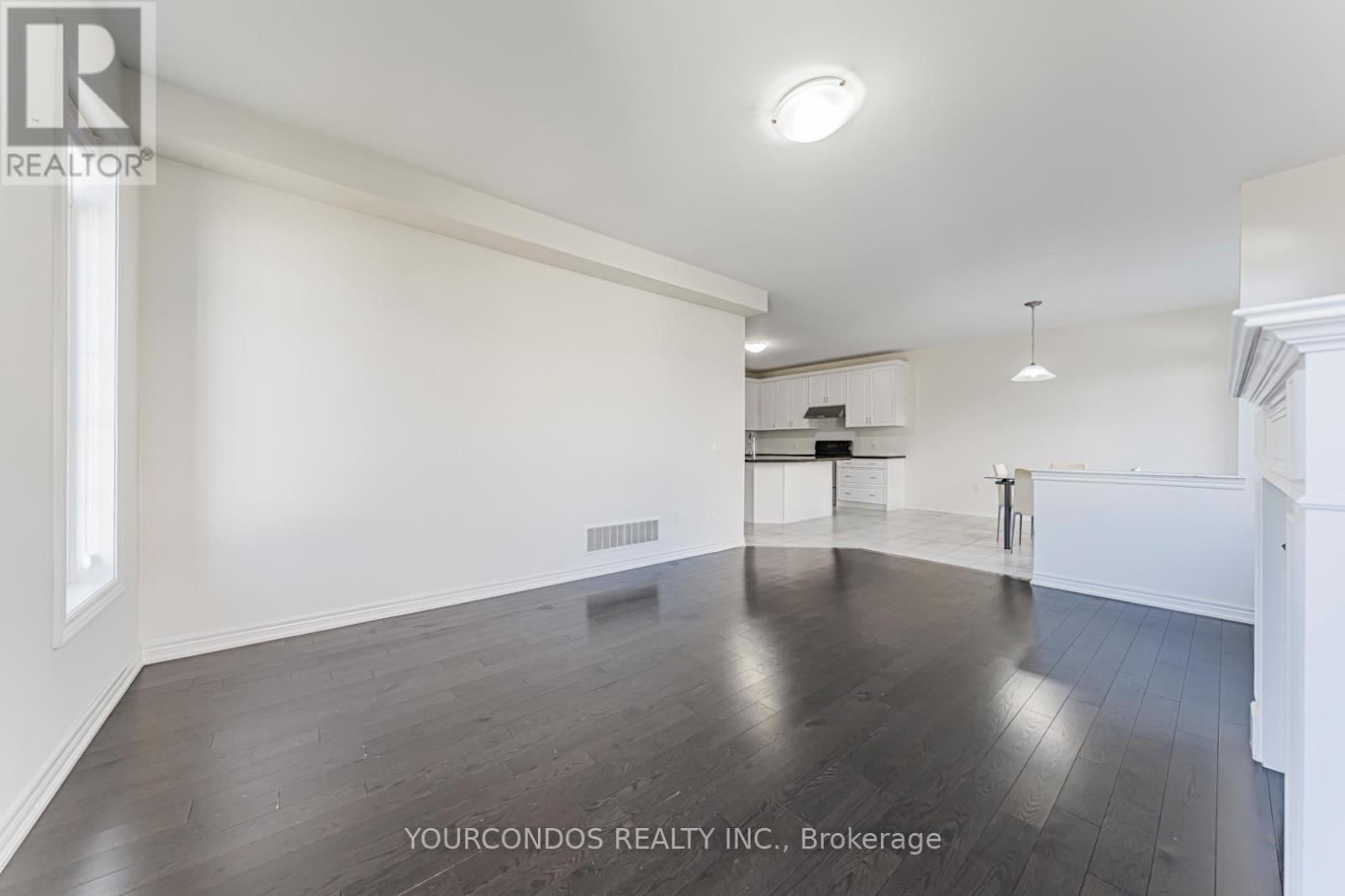 100 Beckett Avenue, East Gwillimbury, Ontario  L9N 0S7 - Photo 11 - N12650316