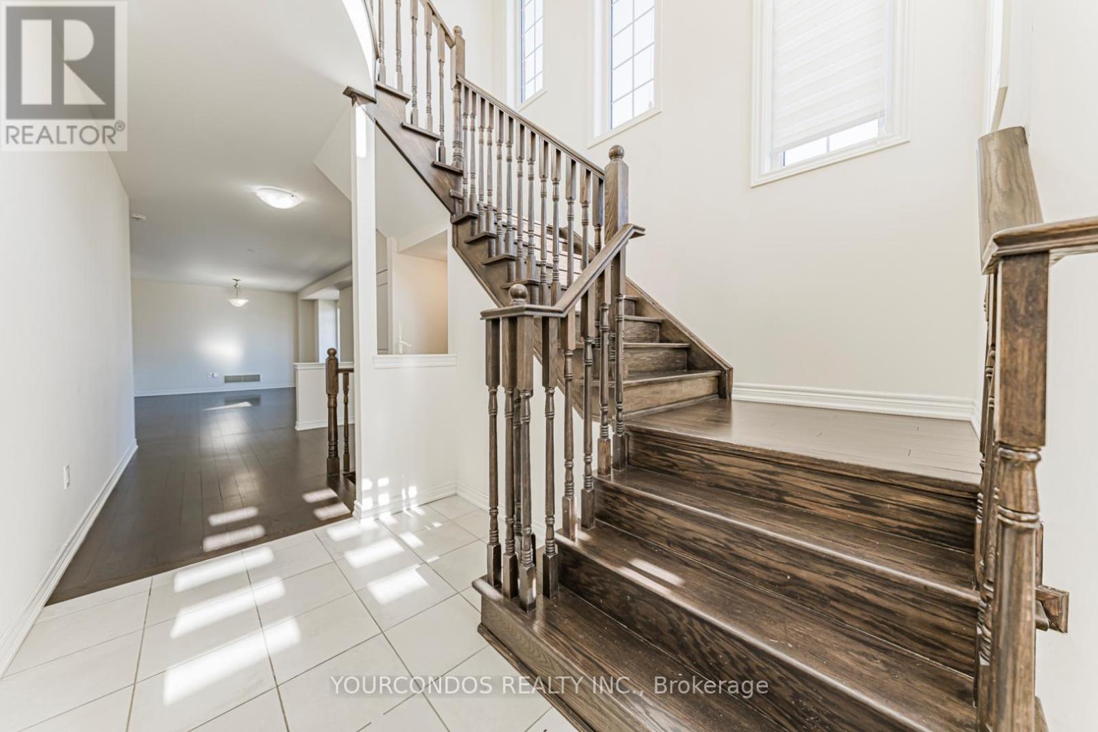 100 Beckett Avenue, East Gwillimbury, Ontario  L9N 0S7 - Photo 16 - N12650316