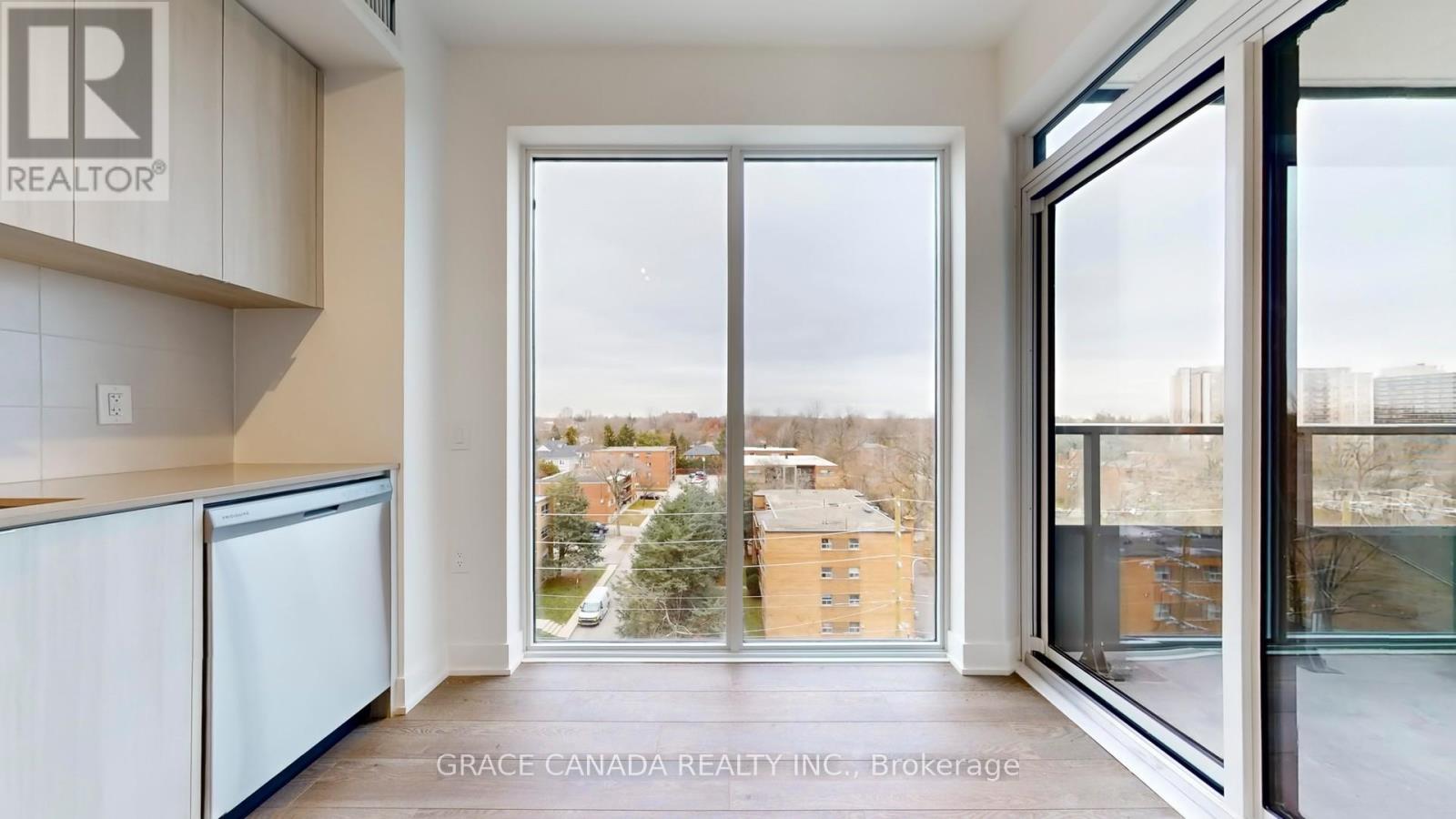 605 - 2088 James Street, Burlington, Ontario  L7R 0H2 - Photo 10 - W12650318