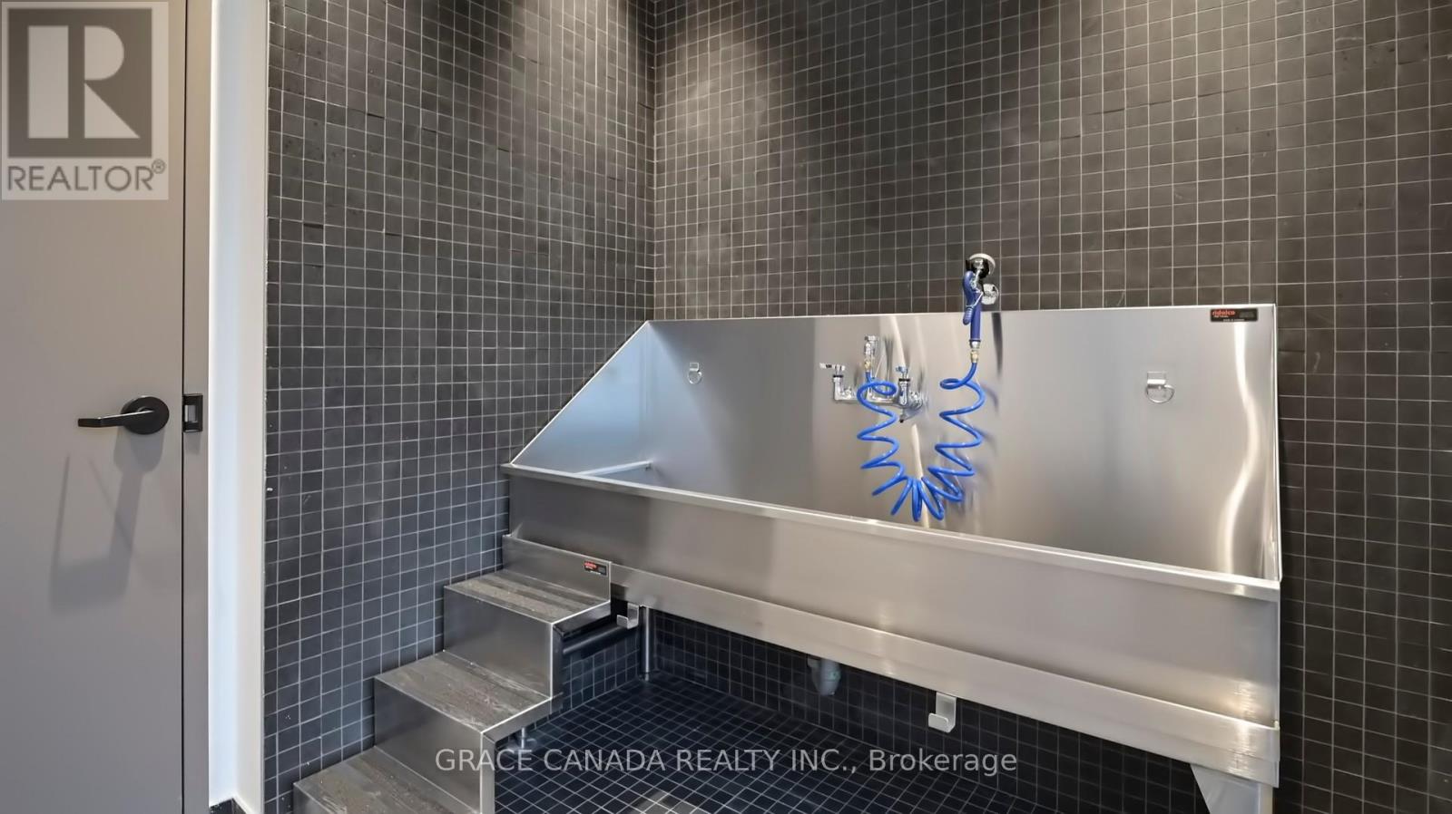 605 - 2088 James Street, Burlington, Ontario  L7R 0H2 - Photo 47 - W12650318