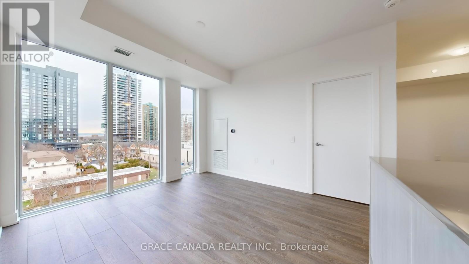 605 - 2088 James Street, Burlington, Ontario  L7R 0H2 - Photo 7 - W12650318