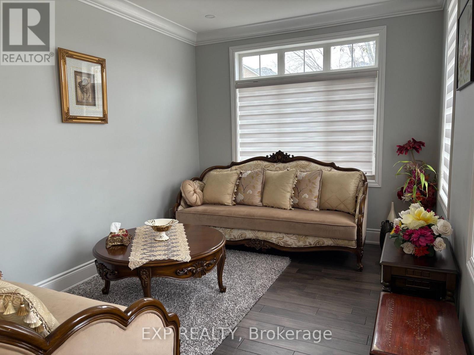 3810 Thomas Street, Mississauga, Ontario  L5M 7G4 - Photo 3 - W12650322