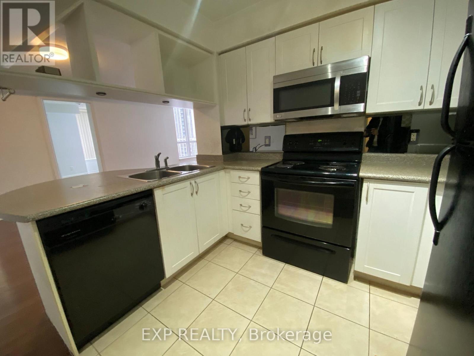905 - 4090 Living Arts Drive, Mississauga, Ontario  L5B 4M8 - Photo 11 - W12549406