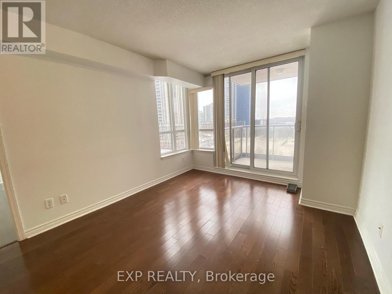 905 - 4090 Living Arts Drive, Mississauga, Ontario  L5B 4M8 - Photo 6 - W12549406