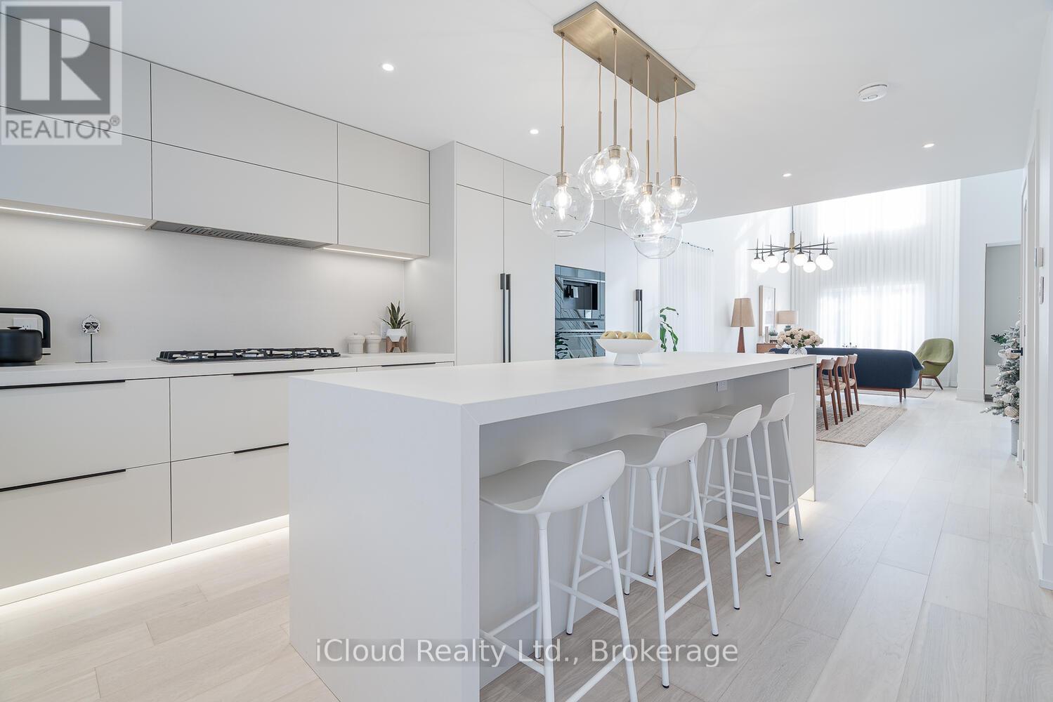 5389 KINDOS STREET, Burlington, Ontario