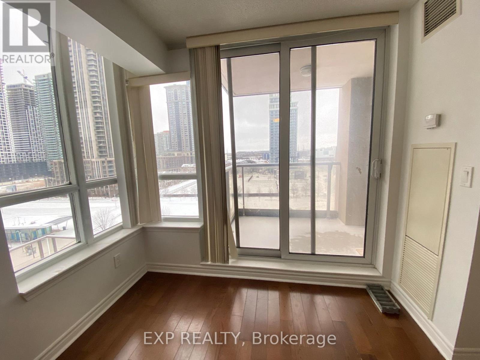 905 - 4090 Living Arts Drive, Mississauga, Ontario  L5B 4M8 - Photo 7 - W12549406