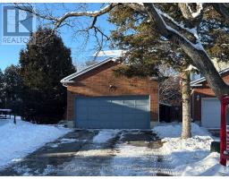 17 BARROW COURT, Whitby, Ontario
