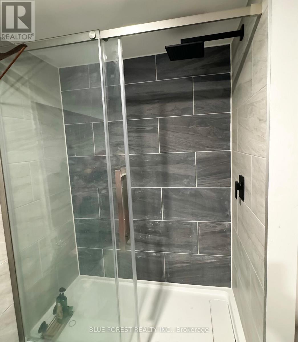 92 - 114 Pauline Crescent, London South, Ontario  N6E 2X6 - Photo 4 - X12650336