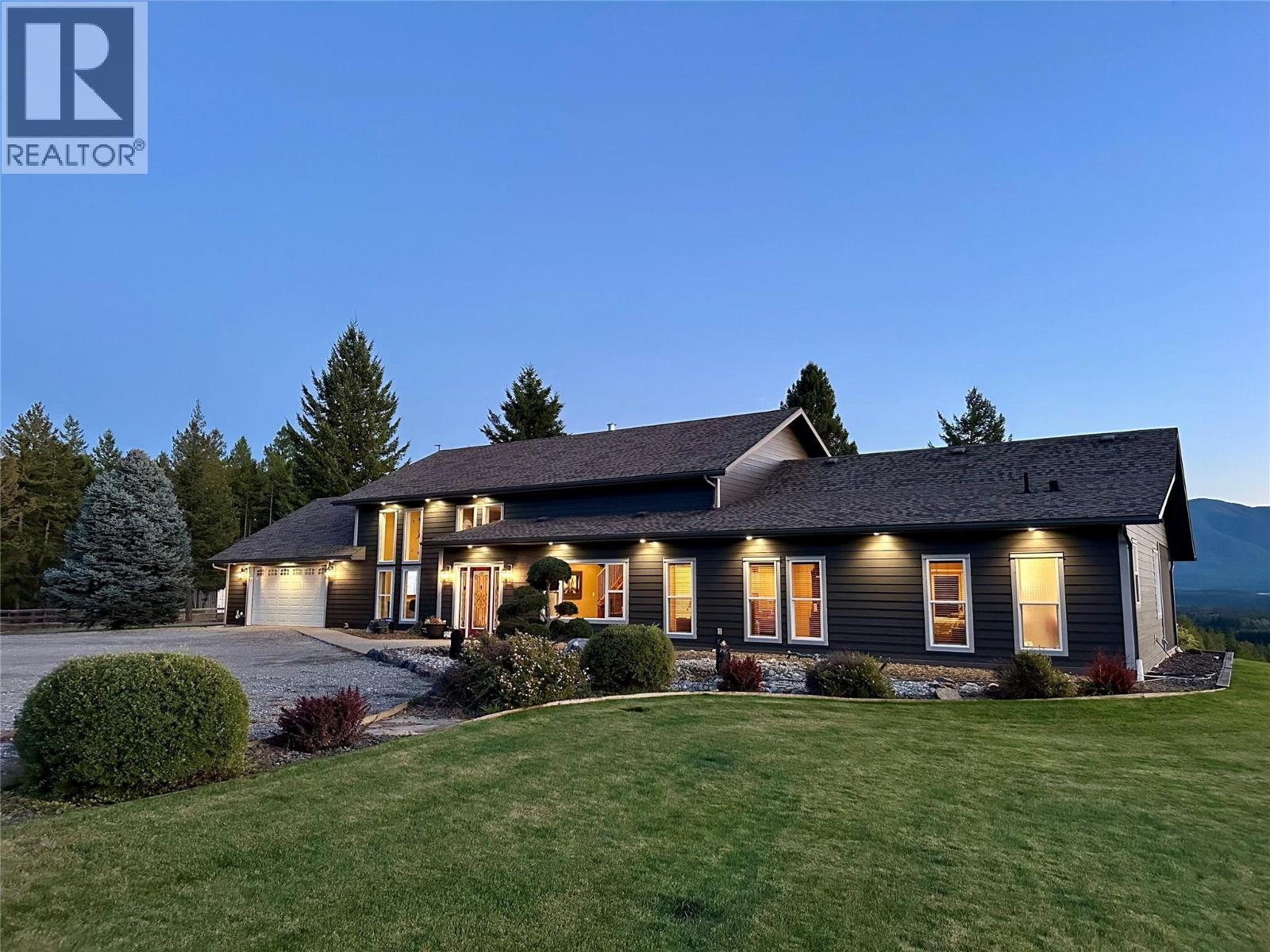 503 Wardner Fort Steele Road, Wardner, British Columbia