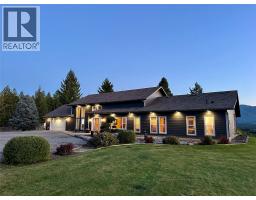 503 Wardner Fort Steele Road, wardner, British Columbia