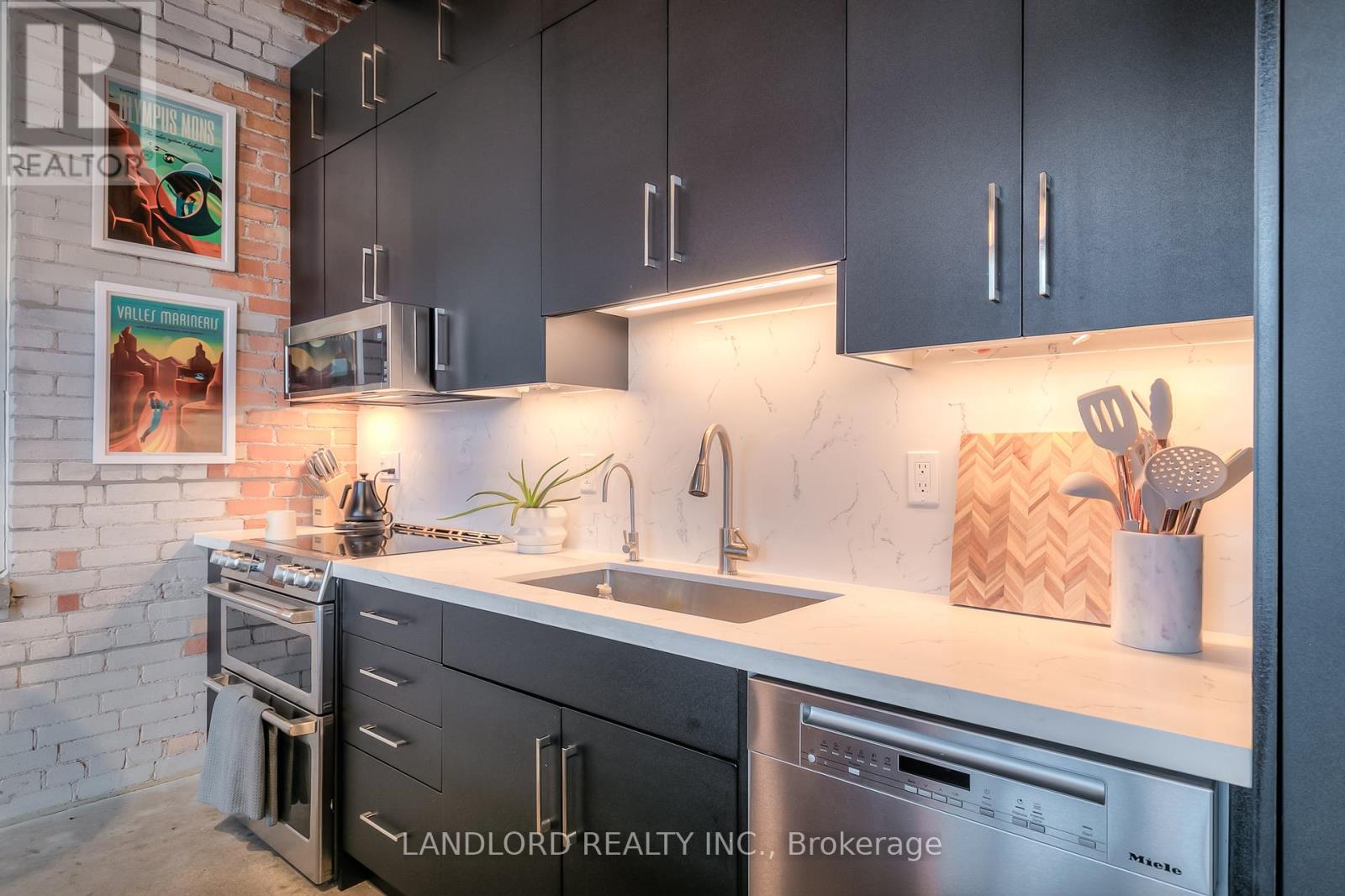 517 - 68 Broadview Avenue, Toronto, Ontario  M4M 2E6 - Photo 3 - E12650346