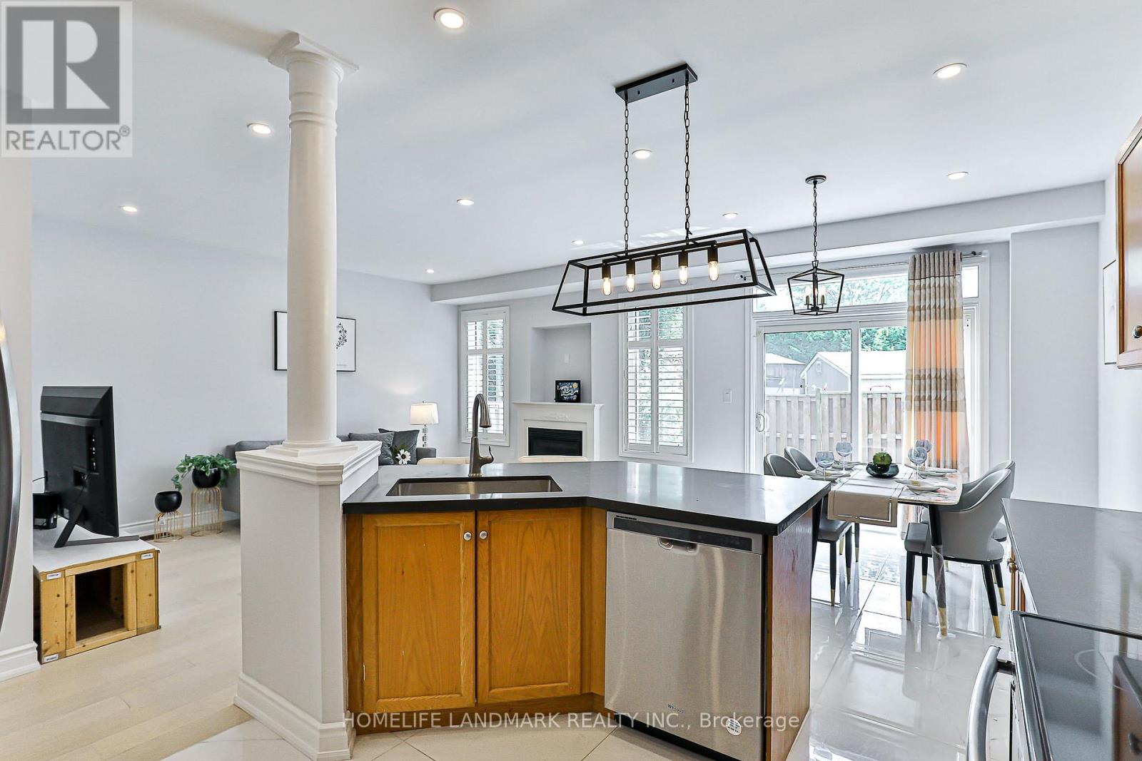 9 Longwood Avenue, Richmond Hill, Ontario  L4E 4B1 - Photo 15 - N12650324