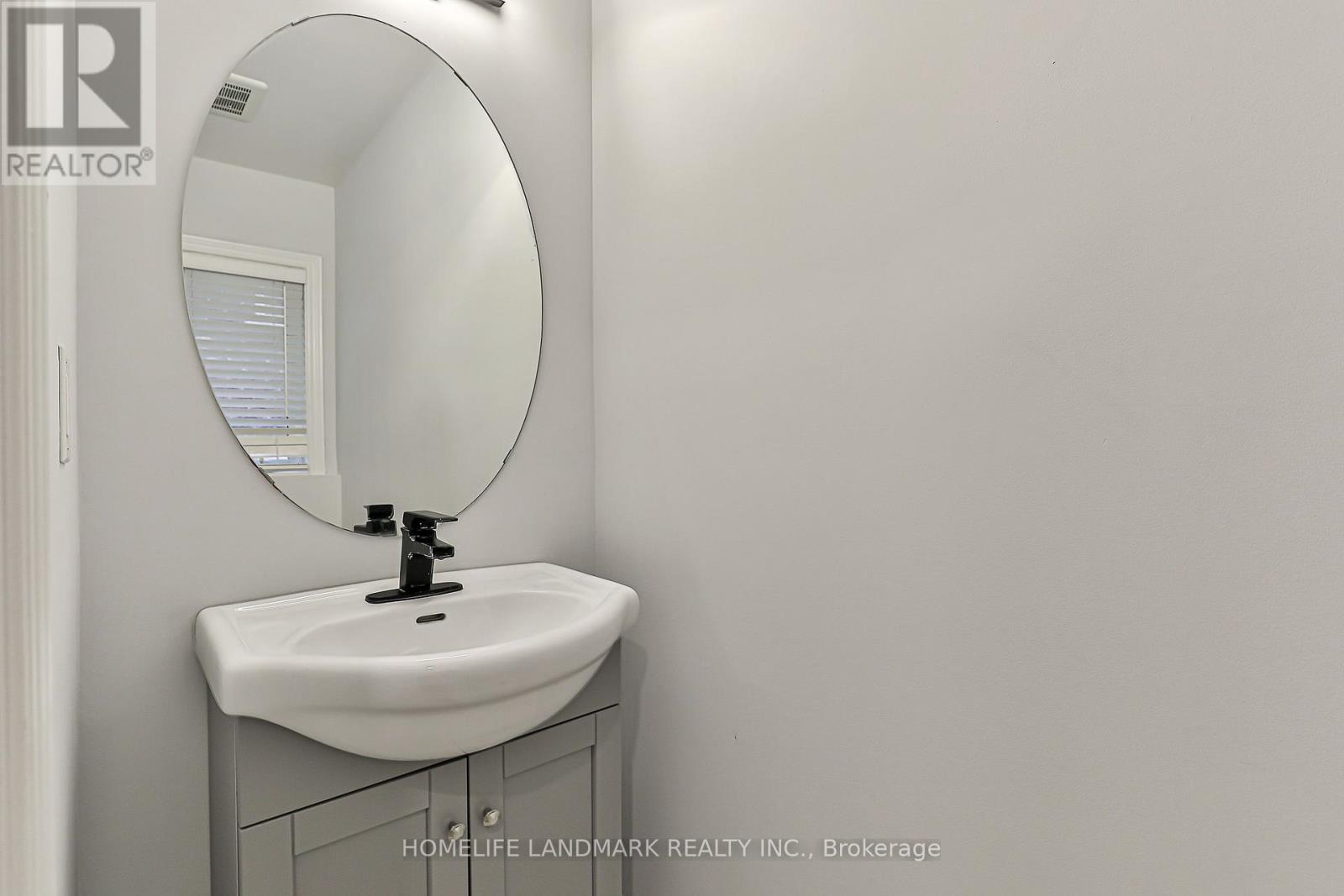 9 Longwood Avenue, Richmond Hill, Ontario  L4E 4B1 - Photo 16 - N12650324