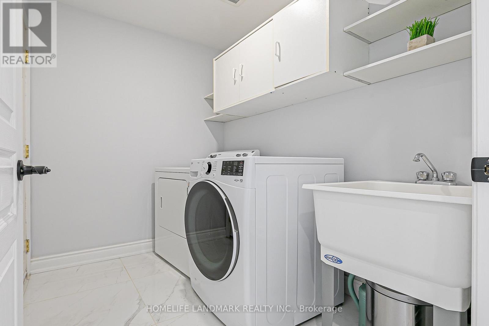 9 Longwood Avenue, Richmond Hill, Ontario  L4E 4B1 - Photo 17 - N12650324