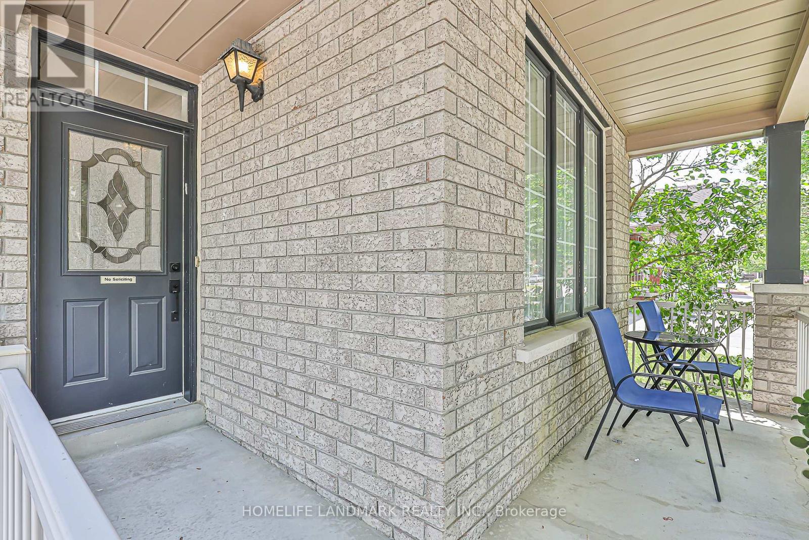 9 Longwood Avenue, Richmond Hill, Ontario  L4E 4B1 - Photo 3 - N12650324