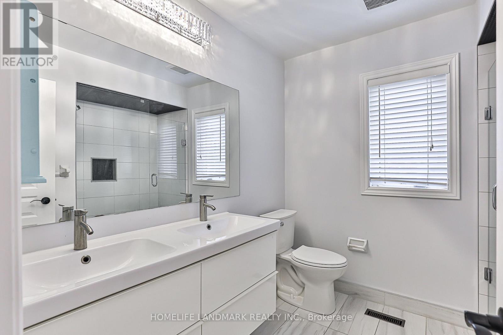 9 Longwood Avenue, Richmond Hill, Ontario  L4E 4B1 - Photo 37 - N12650324