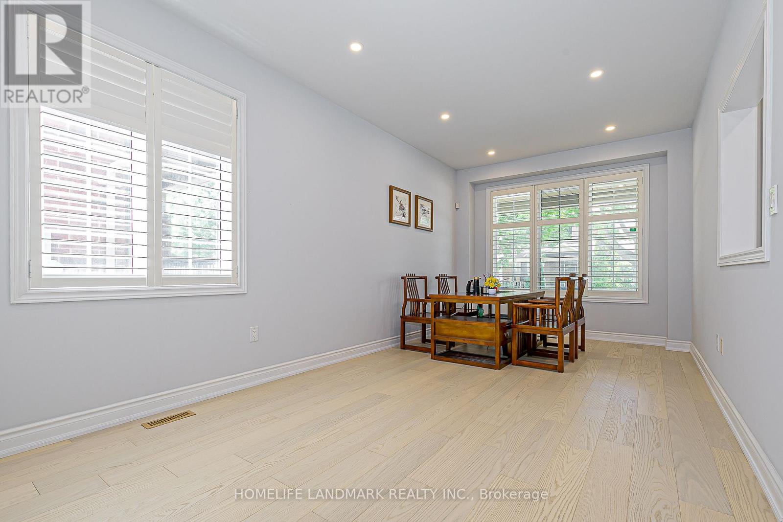 9 Longwood Avenue, Richmond Hill, Ontario  L4E 4B1 - Photo 4 - N12650324