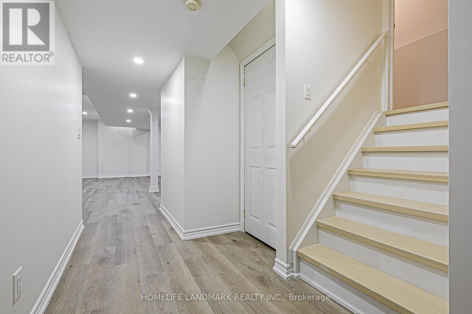 9 Longwood Avenue, Richmond Hill, Ontario  L4E 4B1 - Photo 42 - N12650324