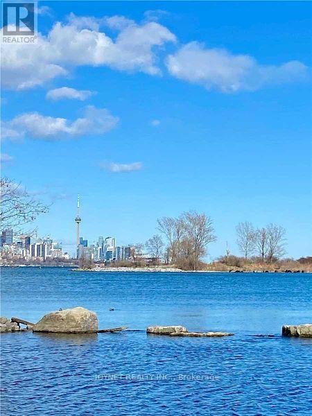 1210 - 65 Annie Craig Drive, Toronto, Ontario  M8V 0G3 - Photo 3 - W12650326