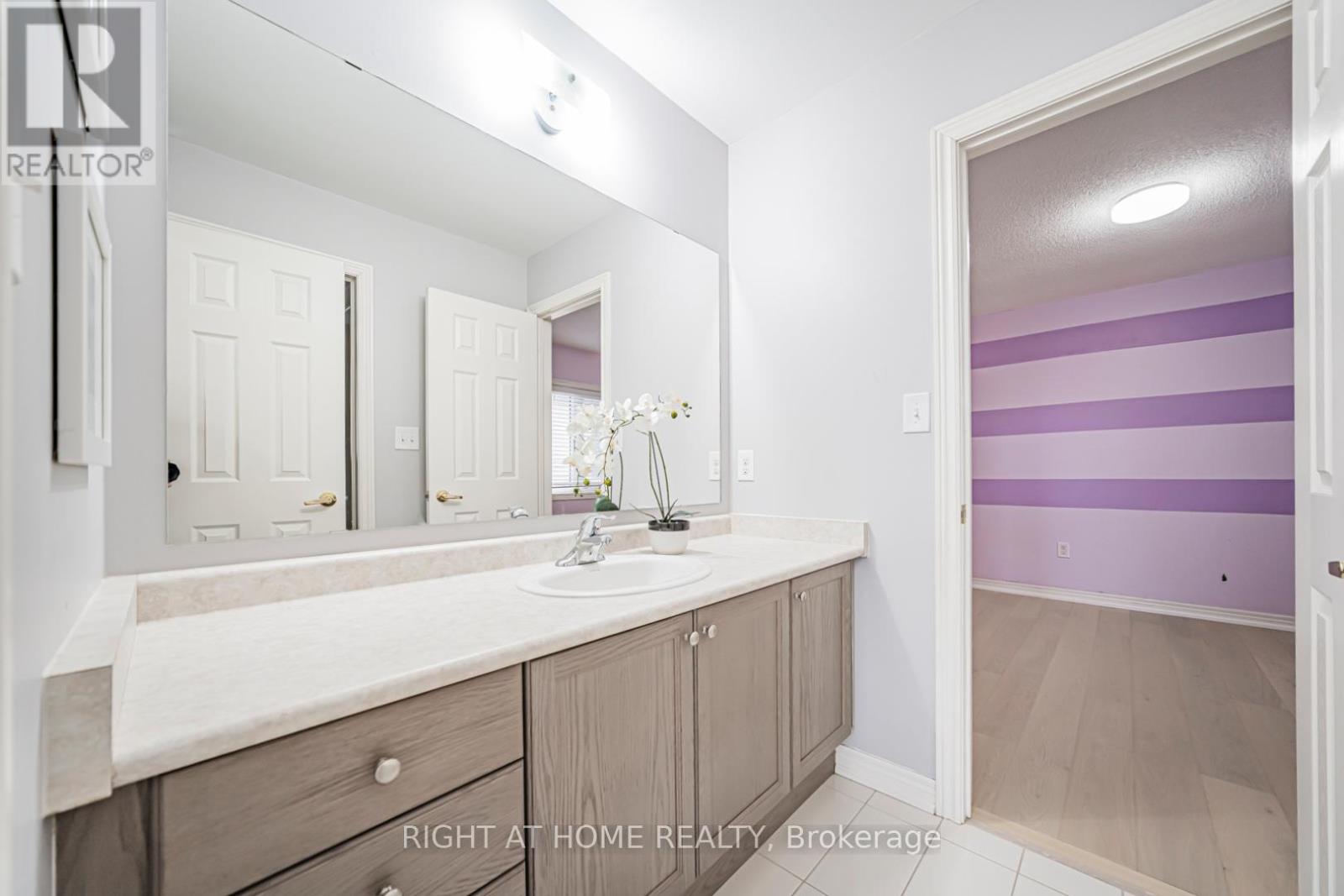 3152 Larry Crescent, Oakville, Ontario  L6M 0T1 - Photo 21 - W12650328