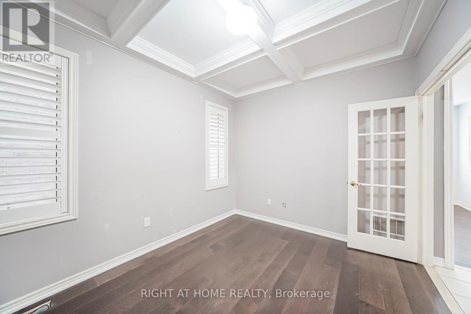 3152 Larry Crescent, Oakville, Ontario  L6M 0T1 - Photo 7 - W12650328