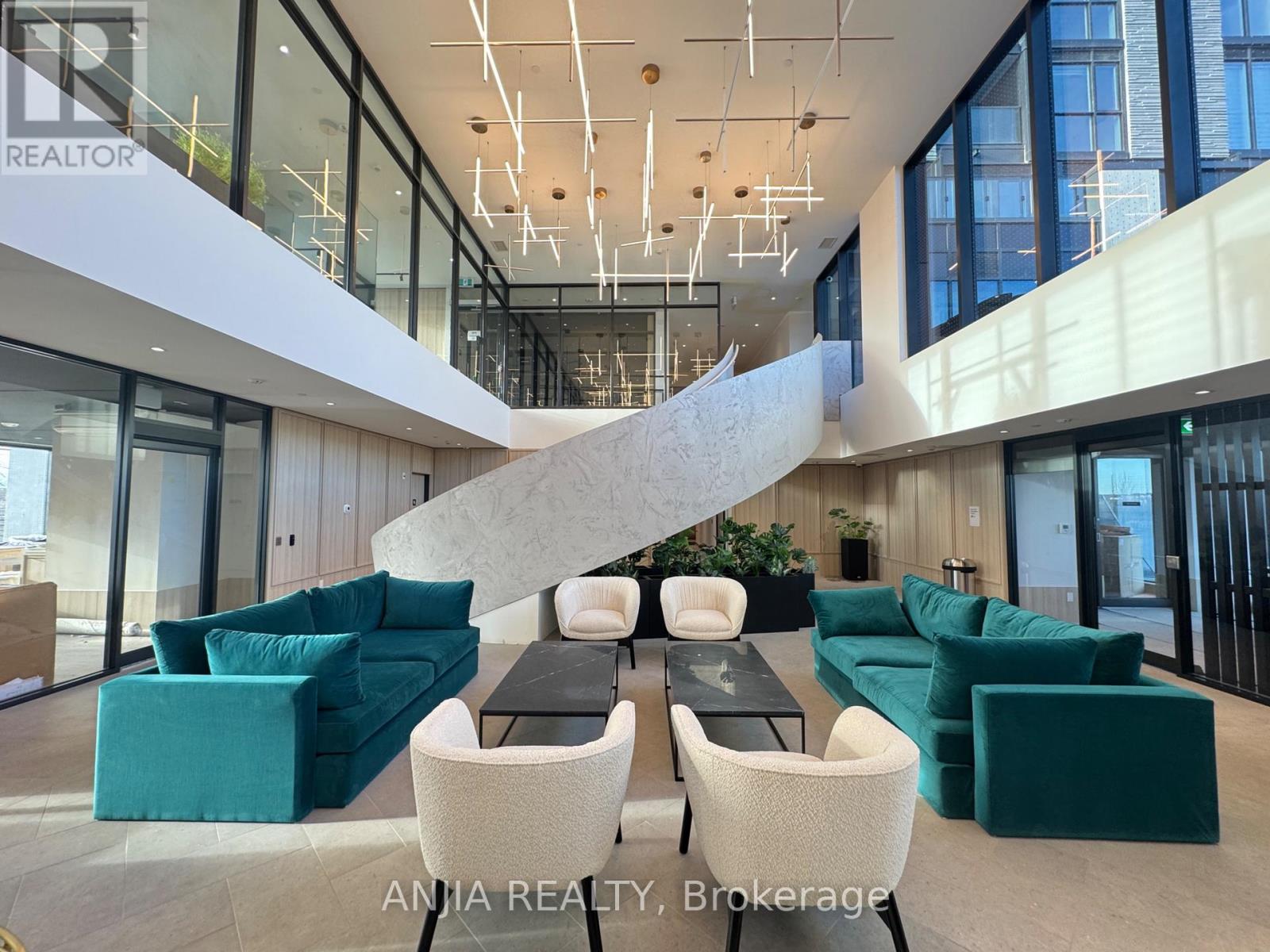 1607 - 3071 TRAFALGAR RD ROAD, Oakville, Ontario