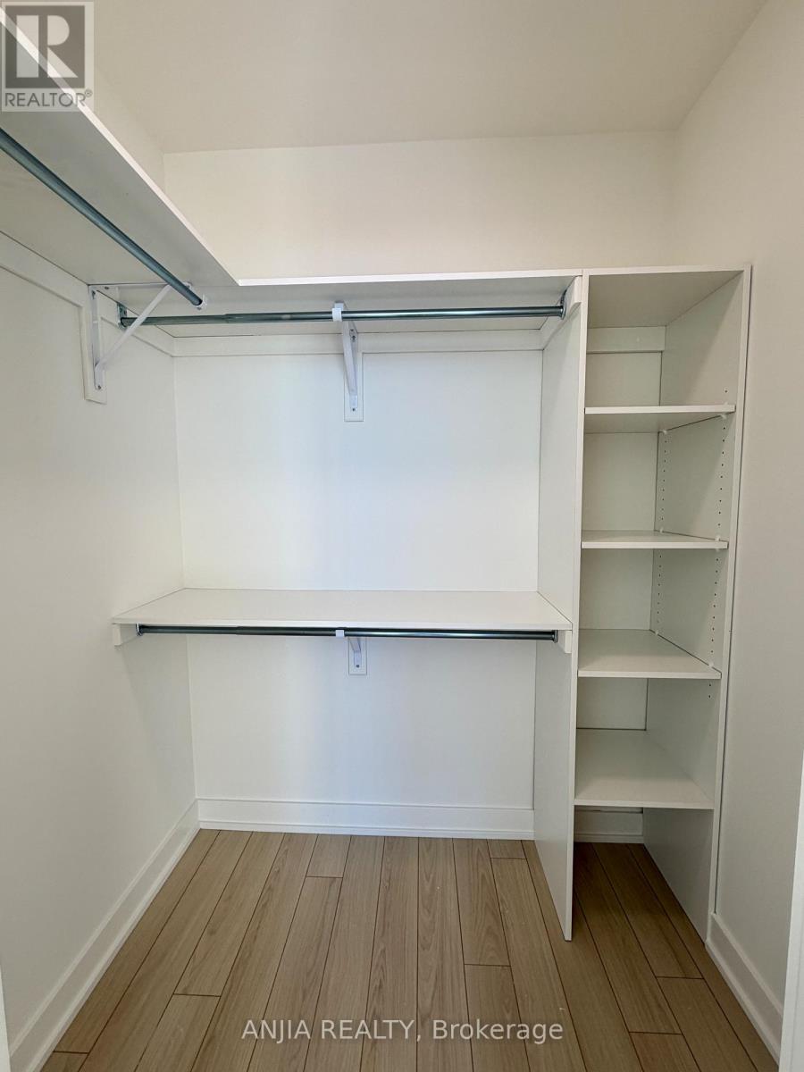 1607 - 3071 Trafalgar Rd Road, Oakville, Ontario  L6H 8C6 - Photo 10 - W12650330