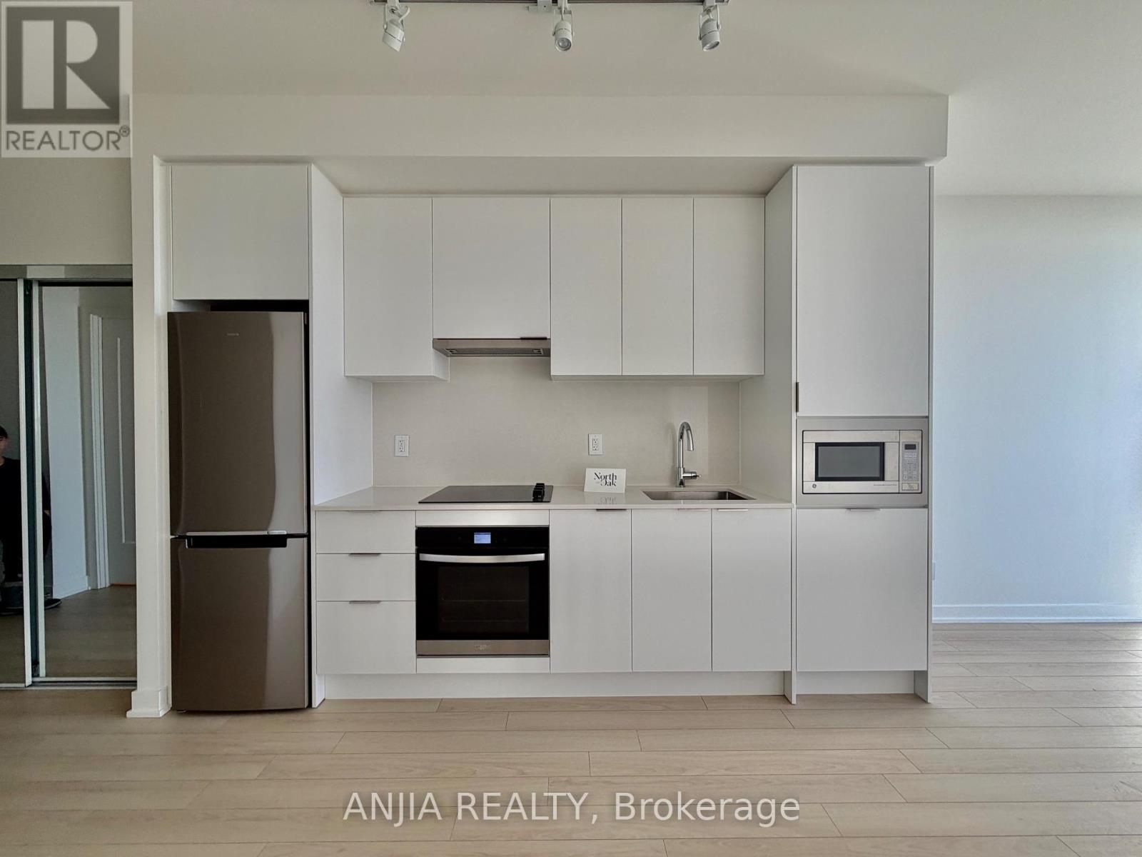 1607 - 3071 Trafalgar Rd Road, Oakville, Ontario  L6H 8C6 - Photo 11 - W12650330