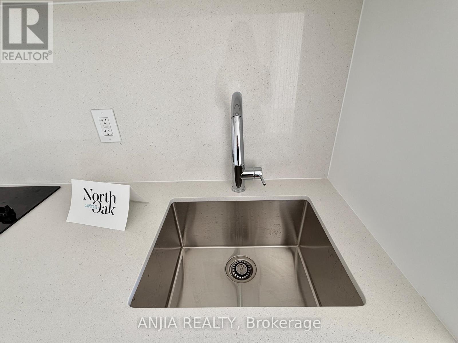 1607 - 3071 Trafalgar Rd Road, Oakville, Ontario  L6H 8C6 - Photo 12 - W12650330