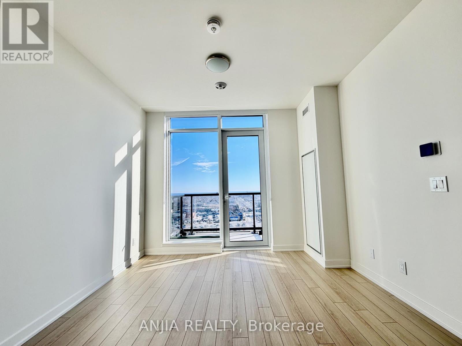 1607 - 3071 Trafalgar Rd Road, Oakville, Ontario  L6H 8C6 - Photo 6 - W12650330