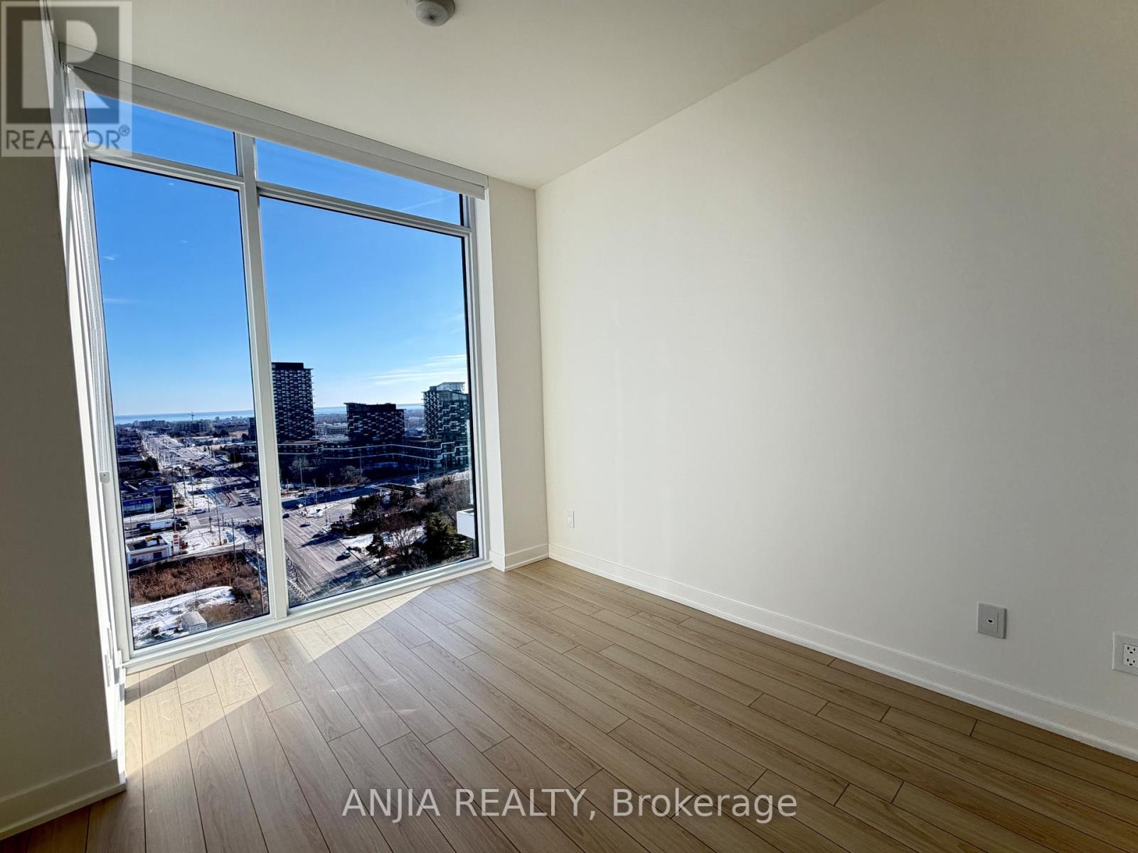 1607 - 3071 Trafalgar Rd Road, Oakville, Ontario  L6H 8C6 - Photo 8 - W12650330