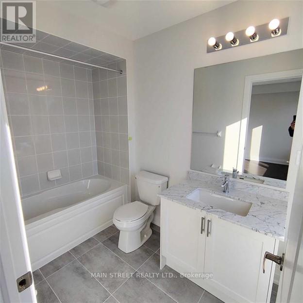 Upper - 9 Blackstone Street, Toronto, Ontario  M6L 0A3 - Photo 7 - W12650332