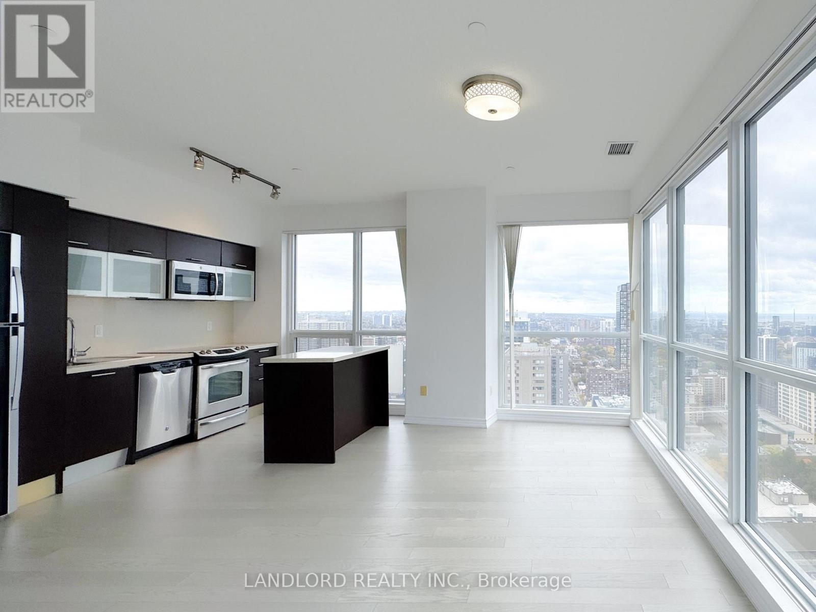 3507 - 386 Yonge Street, Toronto, Ontario  M5B 0A5 - Photo 2 - C12650352