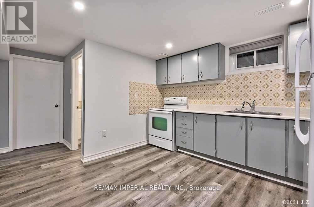 Lower - 711 Gilbert Street W, Whitby, Ontario  L1N 1S1 - Photo 7 - E12650350