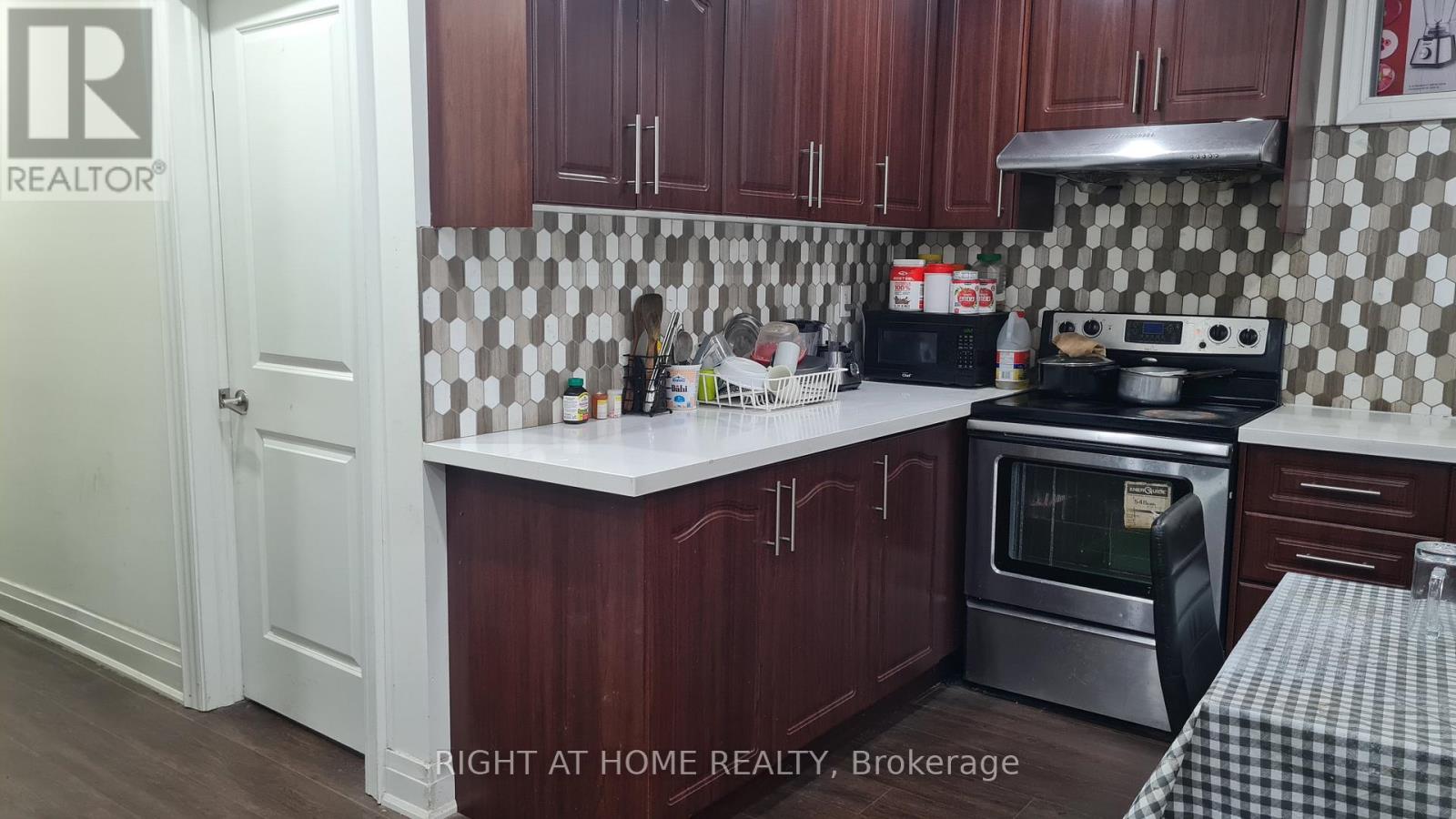 Room A - 10 Emmott Avenue, Toronto, Ontario  M1L 2X3 - Photo 10 - E12650356