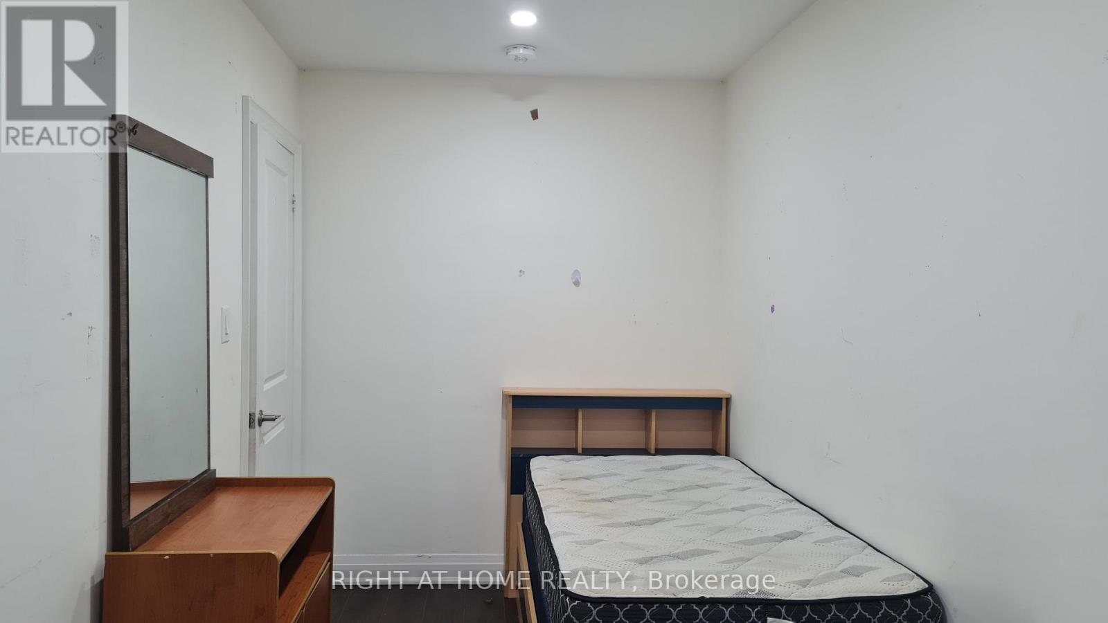 Room A - 10 Emmott Avenue, Toronto, Ontario  M1L 2X3 - Photo 6 - E12650356