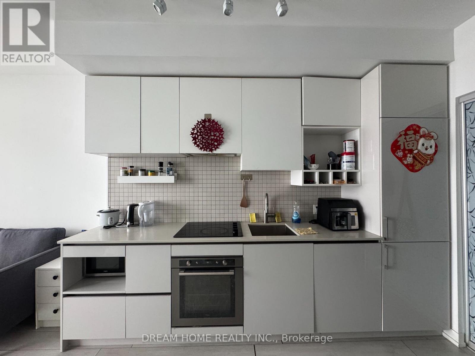 2805 - 898 Portgage Parkway, Vaughan, Ontario  L4K 0J6 - Photo 8 - N12592576