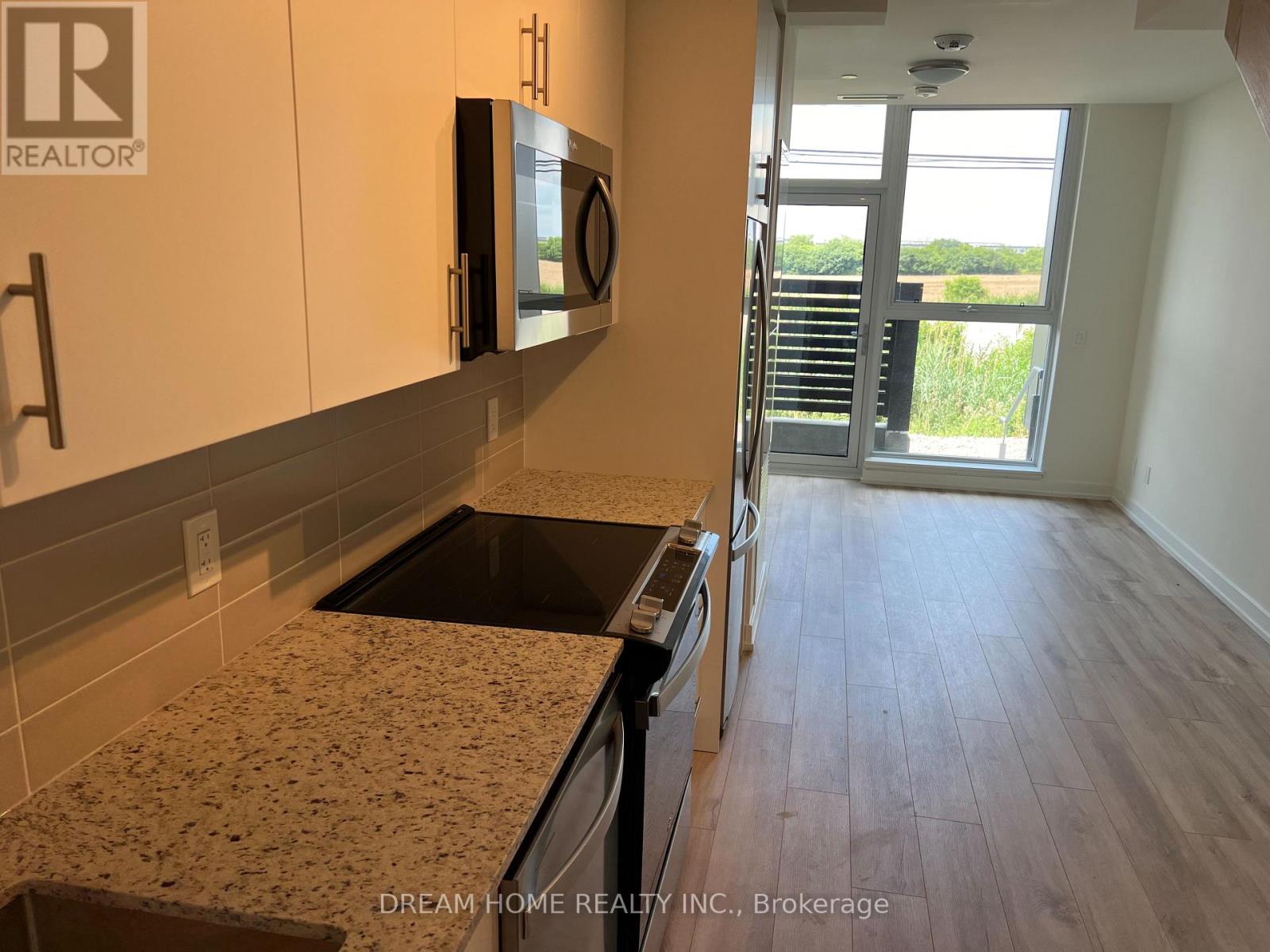 104 - 335 Wheat Boom Drive, Oakville, Ontario  L6H 7C2 - Photo 6 - W12650364