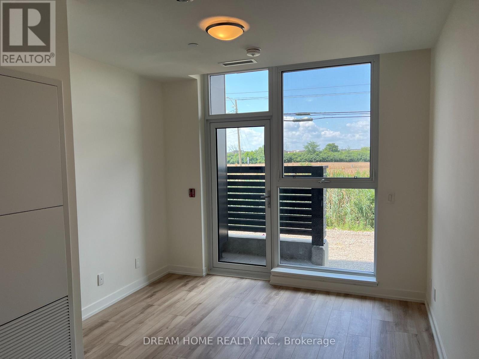 104 - 335 Wheat Boom Drive, Oakville, Ontario  L6H 7C2 - Photo 7 - W12650364