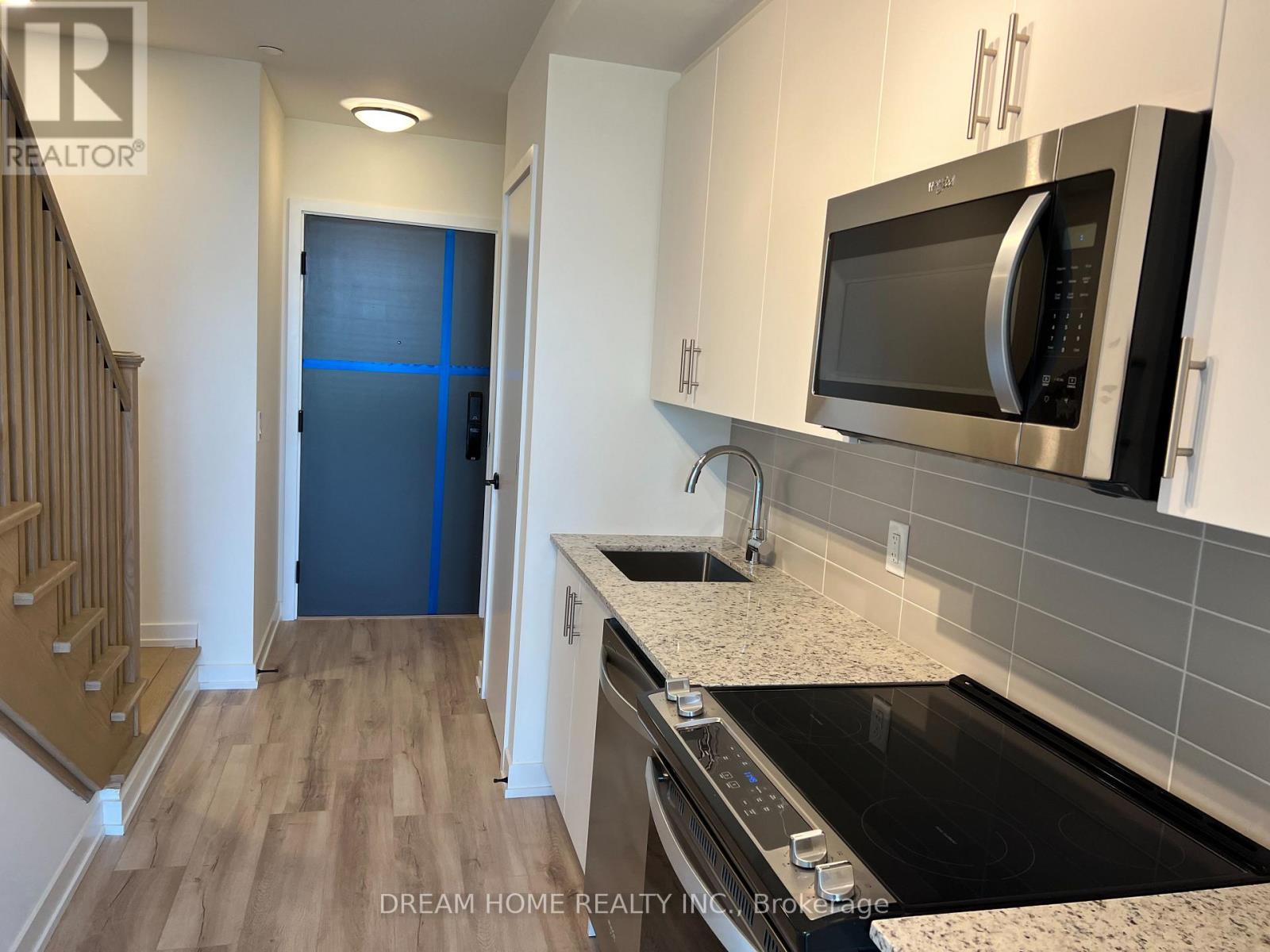 104 - 335 Wheat Boom Drive, Oakville, Ontario  L6H 7C2 - Photo 9 - W12650364