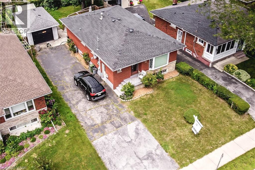 79 Nash Road N, Hamilton, Ontario  L8H 2P5 - Photo 2 - 40781638