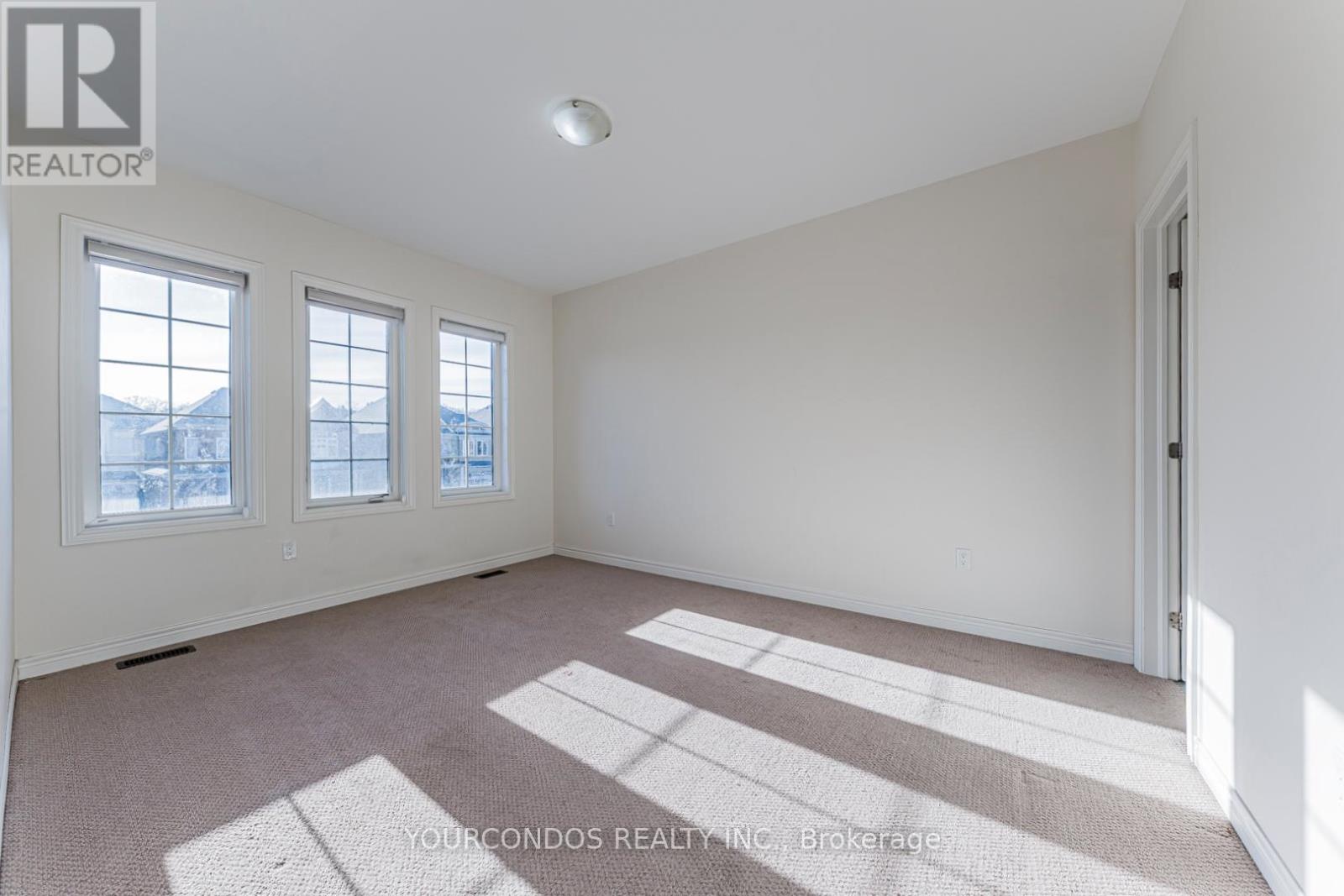 100 Beckett Avenue, East Gwillimbury, Ontario  L9N 0S7 - Photo 34 - N12650316